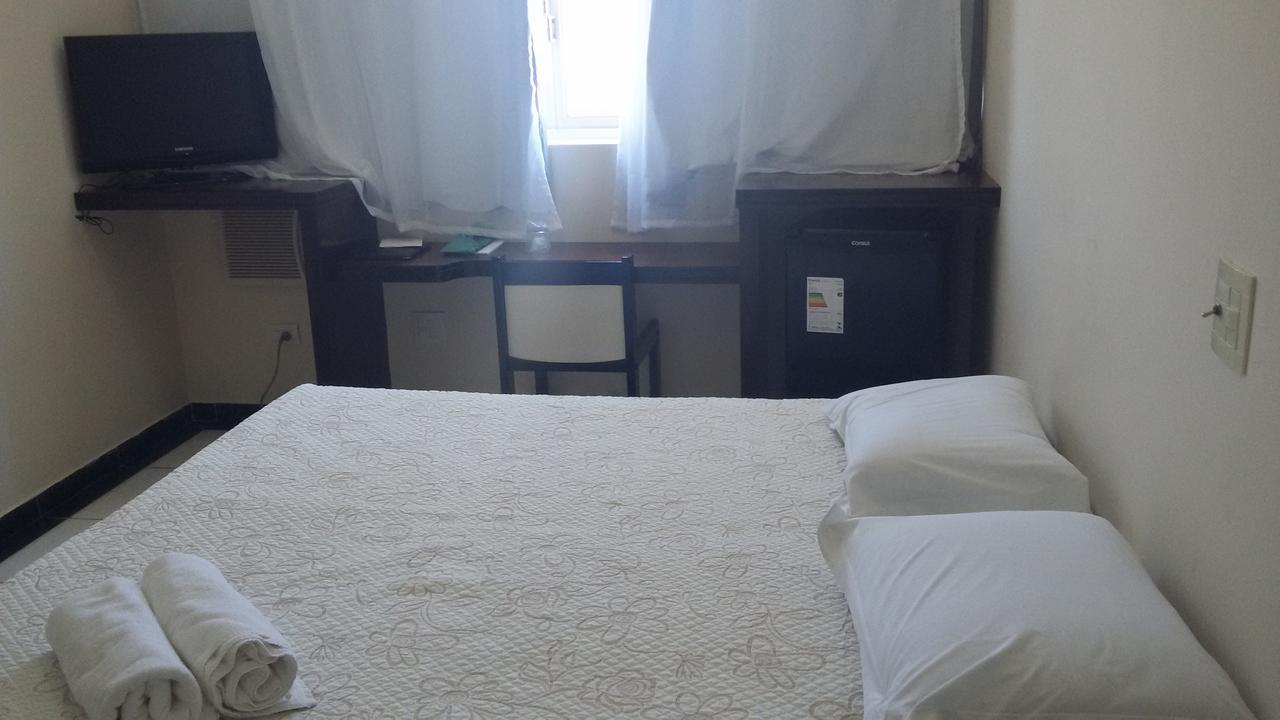 Hotel Monte Rey Montes Claros Eksteriør billede