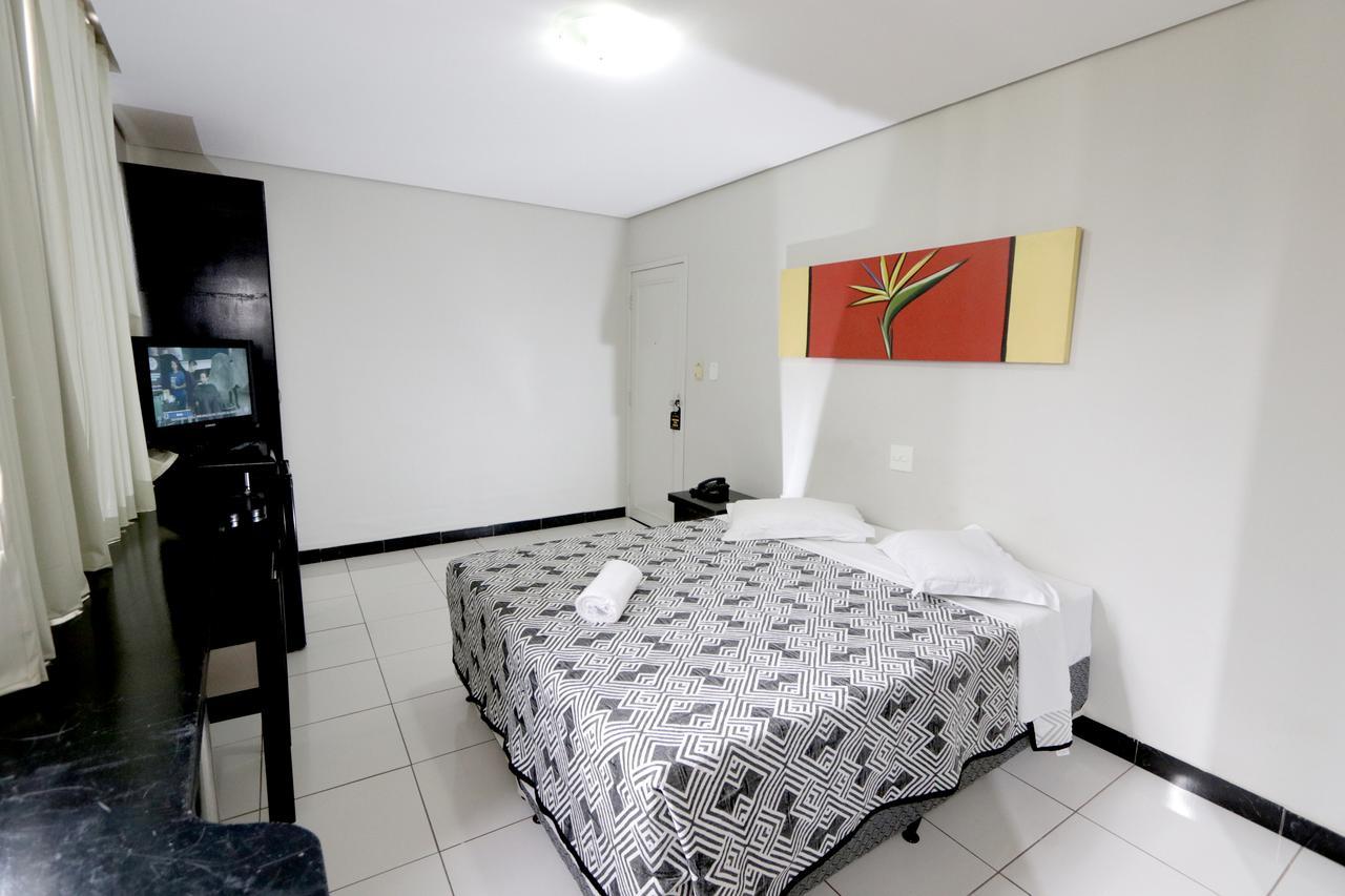 Hotel Monte Rey Montes Claros Eksteriør billede